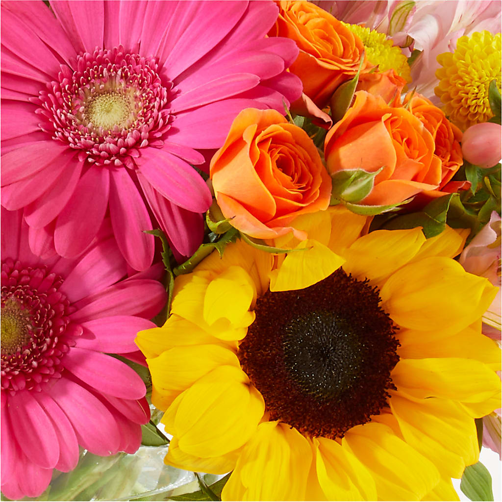 Florist Original Mixed Bouquet – FLOWER HOUSE PLANTS & BLOOMS, Willowick OH