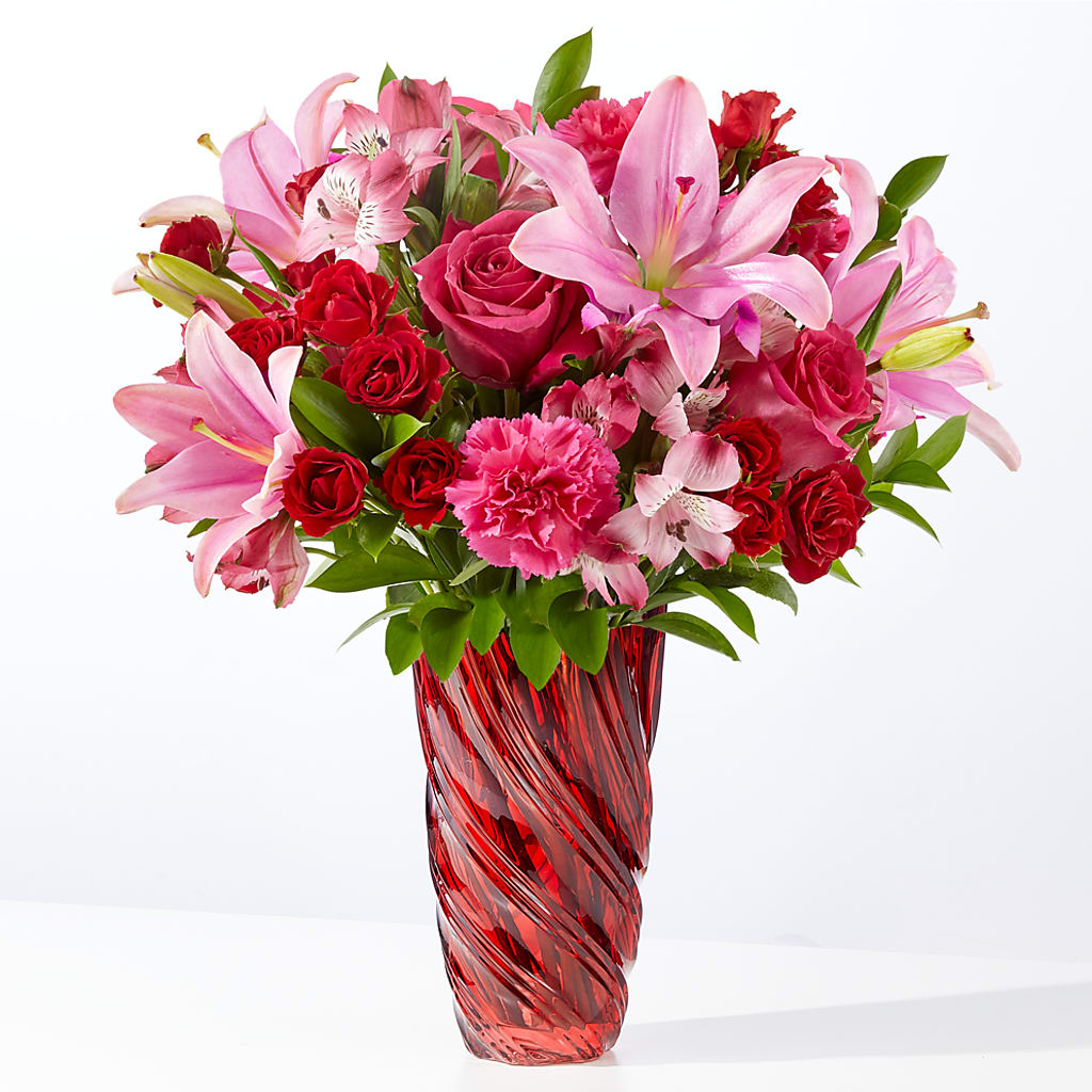 In Love Bouquet with Luxe Swirl Vase – FLOWER HOUSE PLANTS & BLOOMS, Willowick OH