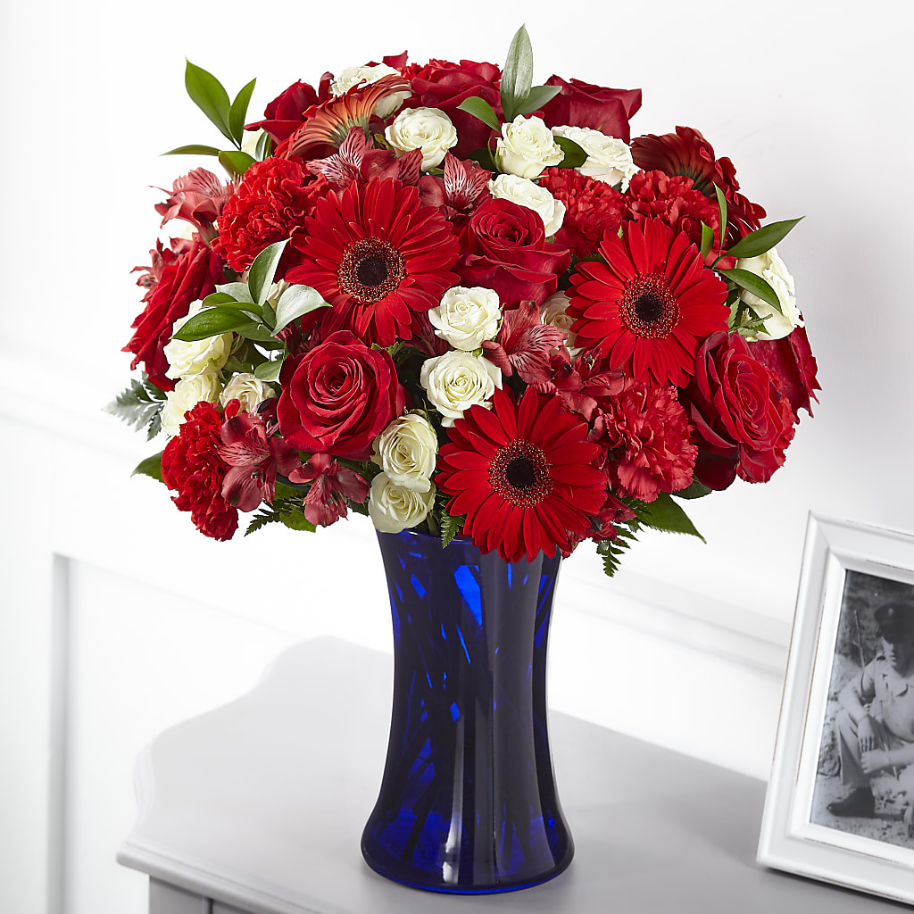 Hearts Embrace Bouquet – FLOWER HOUSE PLANTS & BLOOMS, Willowick OH
