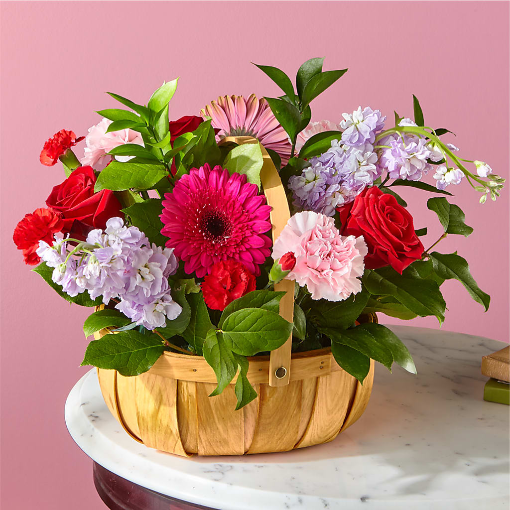Pink Picnic Basket – FLOWER HOUSE PLANTS & BLOOMS, Willowick OH