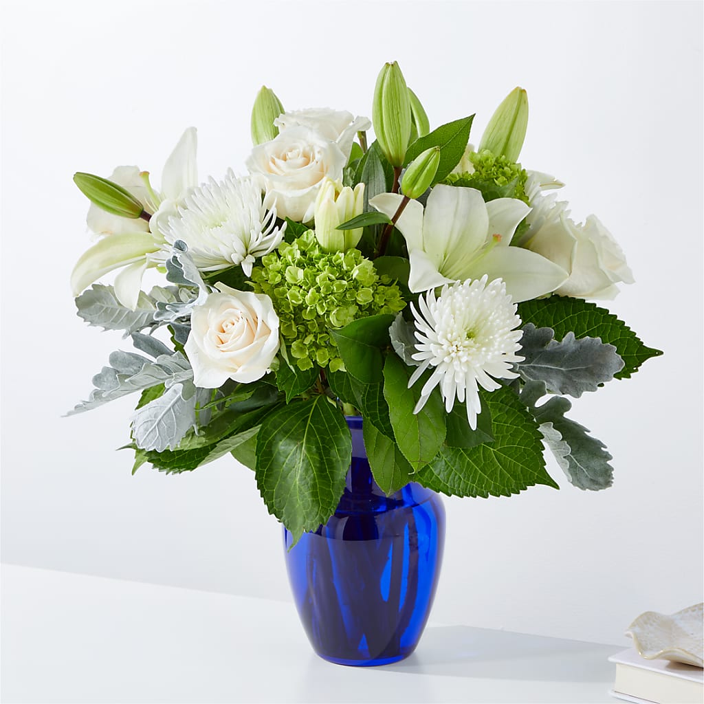 Snowy Dreams Bouquet – FLOWER HOUSE PLANTS & BLOOMS, Willowick OH