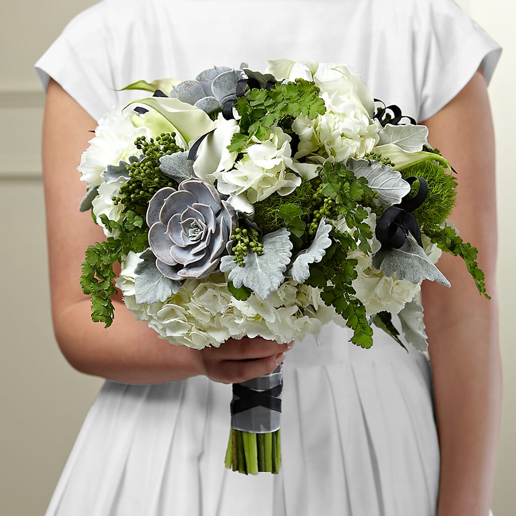 Sweet Innocence Bouquet – FLOWER HOUSE PLANTS & BLOOMS, Willowick OH