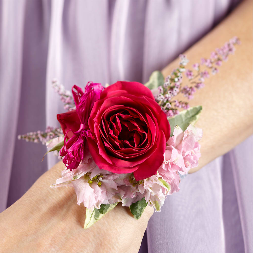 Rose Charm Corsage – FLOWER HOUSE PLANTS & BLOOMS, Willowick OH