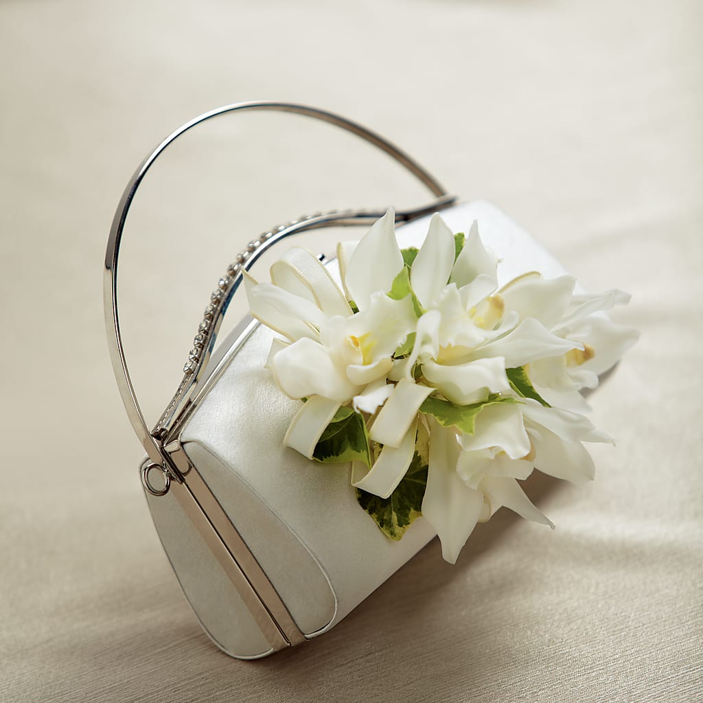 White Purse Decor – FLOWER HOUSE PLANTS & BLOOMS, Willowick OH
