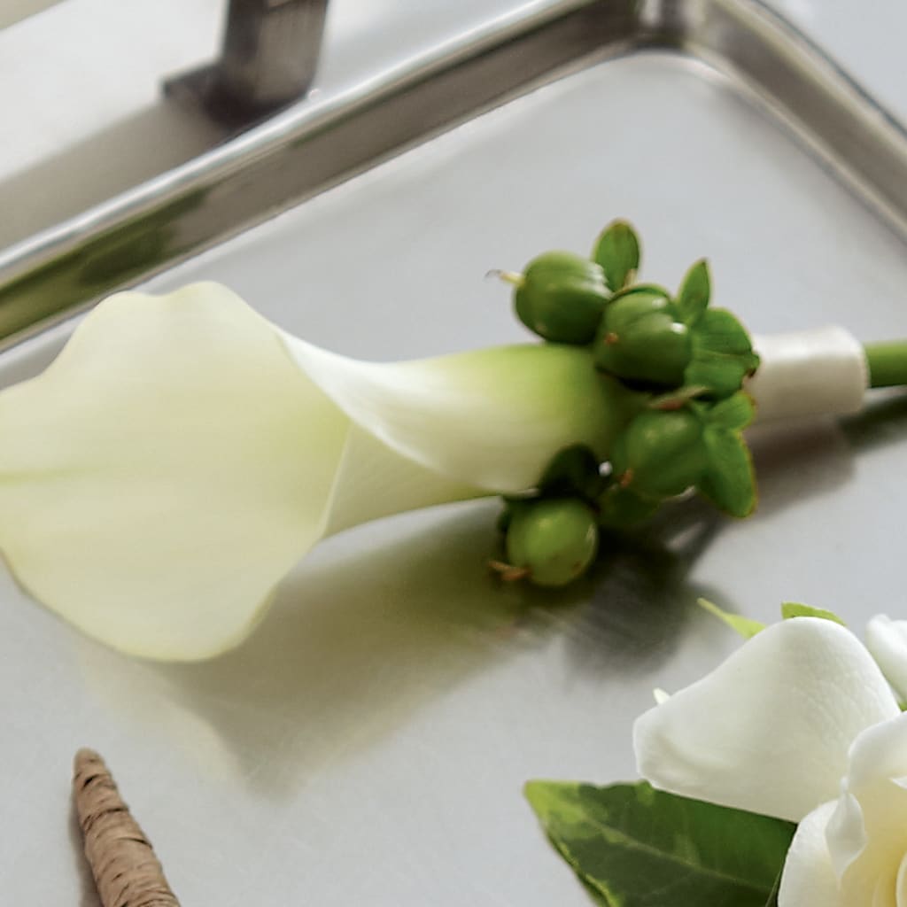 White Calla Boutonniere – FLOWER HOUSE PLANTS & BLOOMS, Willowick OH