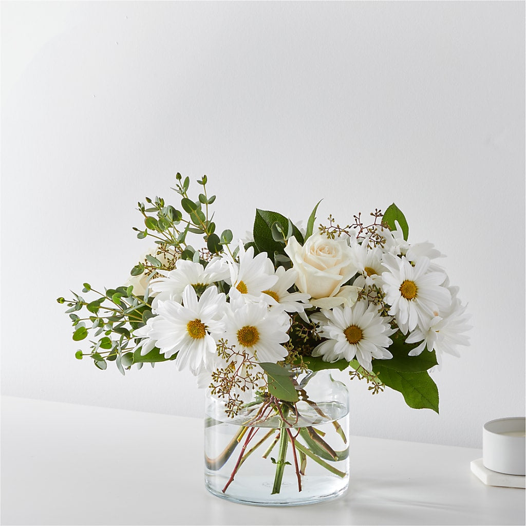 Fresh Linen Bouquet – FLOWER HOUSE PLANTS & BLOOMS, Willowick OH
