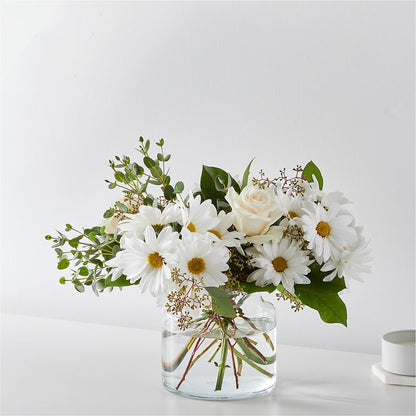Fresh Linen Bouquet – FLOWER HOUSE PLANTS & BLOOMS, Willowick OH