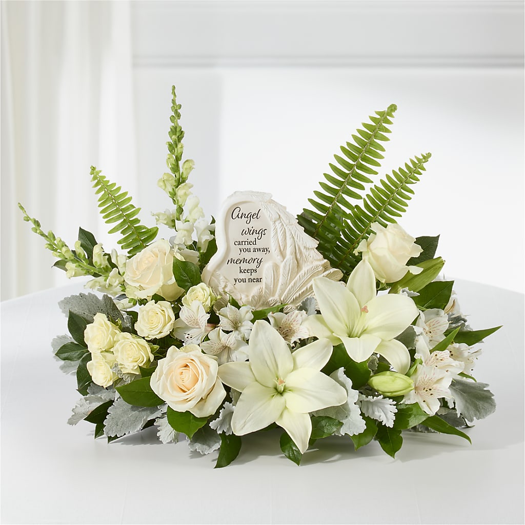 Holding You Close Arrangement – FLOWER HOUSE PLANTS & BLOOMS, Willowick OH