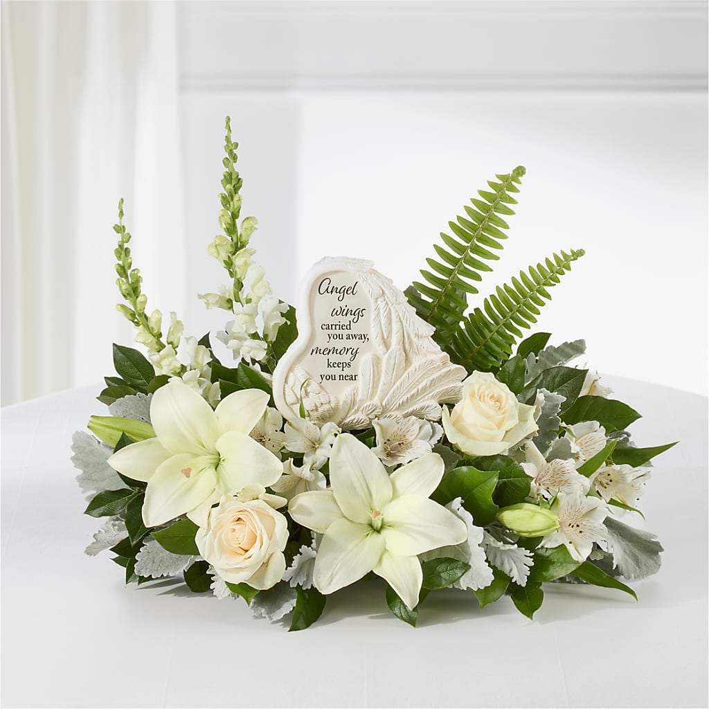 Holding You Close Arrangement – FLOWER HOUSE PLANTS & BLOOMS, Willowick OH