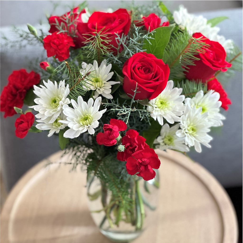 Seasonal Magic Bouquet – FLOWER HOUSE PLANTS & BLOOMS, Willowick OH