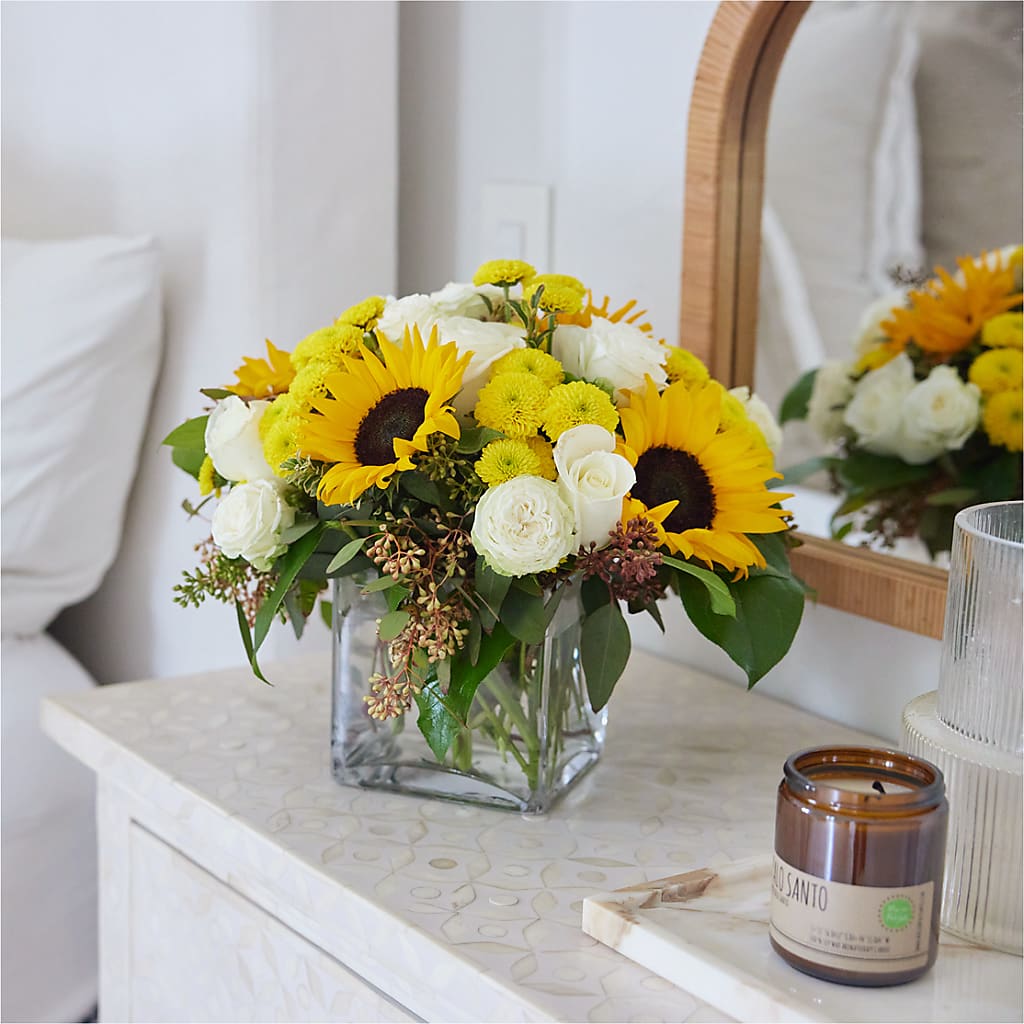 Luminous Morning Bouquet – FLOWER HOUSE PLANTS & BLOOMS, Willowick OH