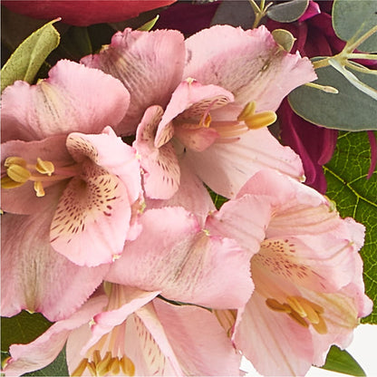 Berry Cobbler Bouquet – FLOWER HOUSE PLANTS & BLOOMS, Willowick OH
