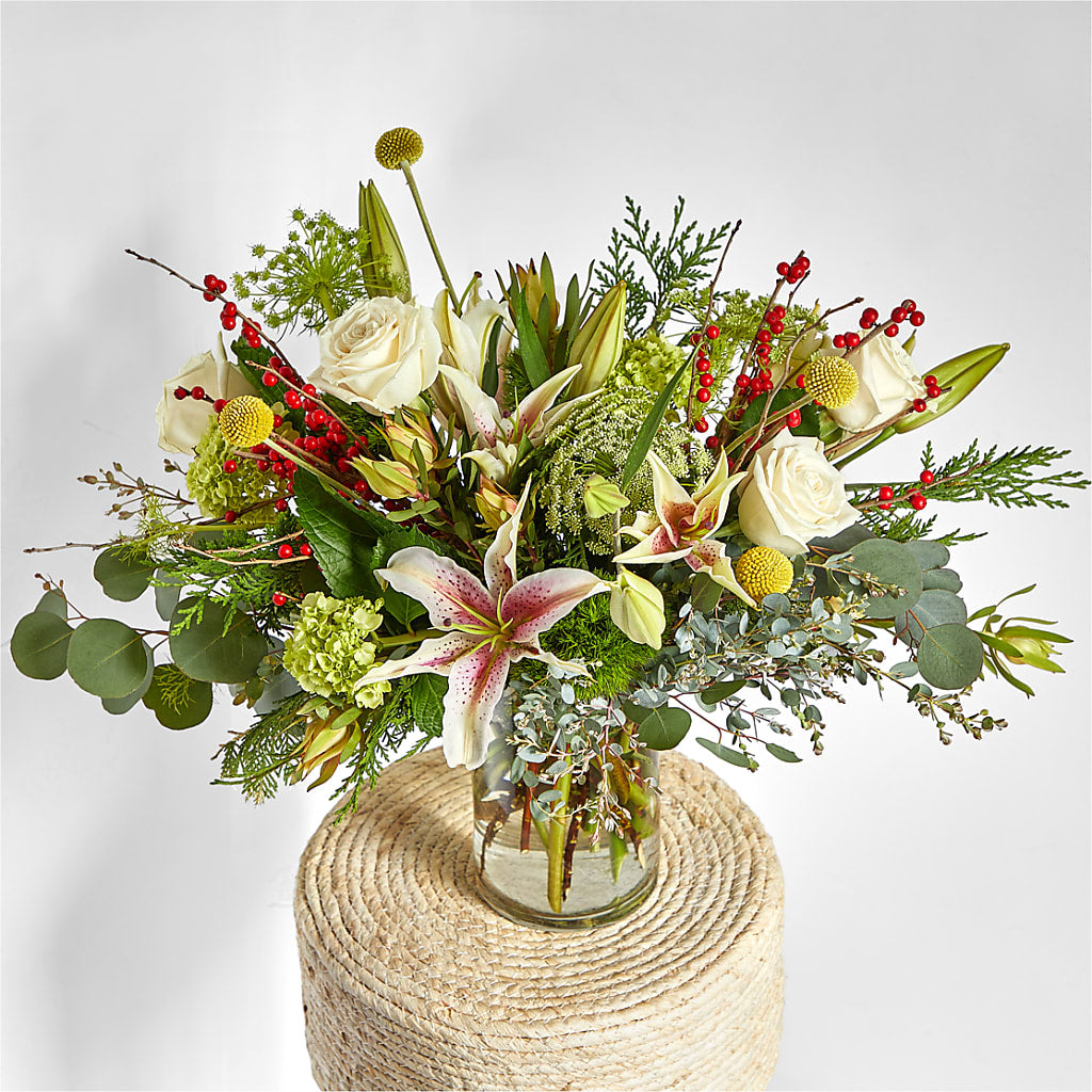 Berry & Bright Bouquet – FLOWER HOUSE PLANTS & BLOOMS, Willowick OH
