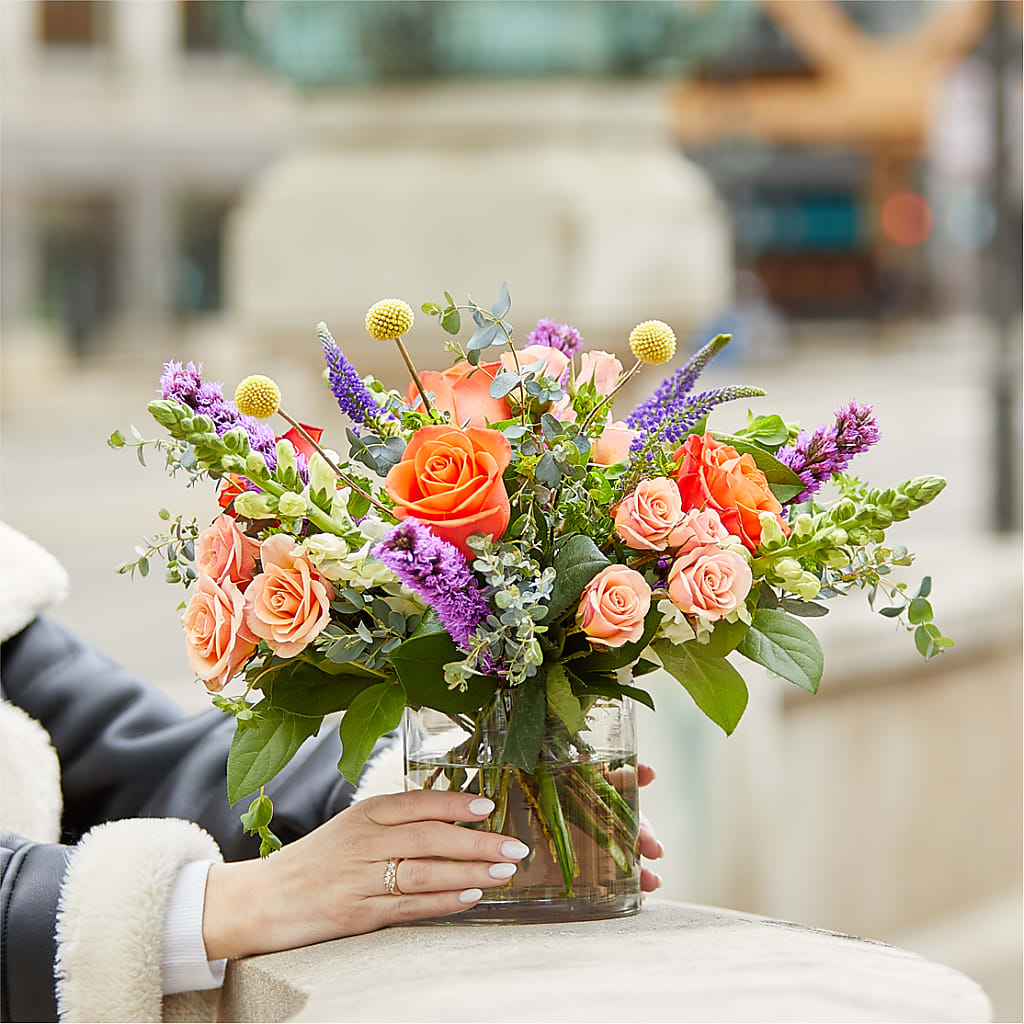 The Standout Bouquet – FLOWER HOUSE PLANTS & BLOOMS, Willowick OH