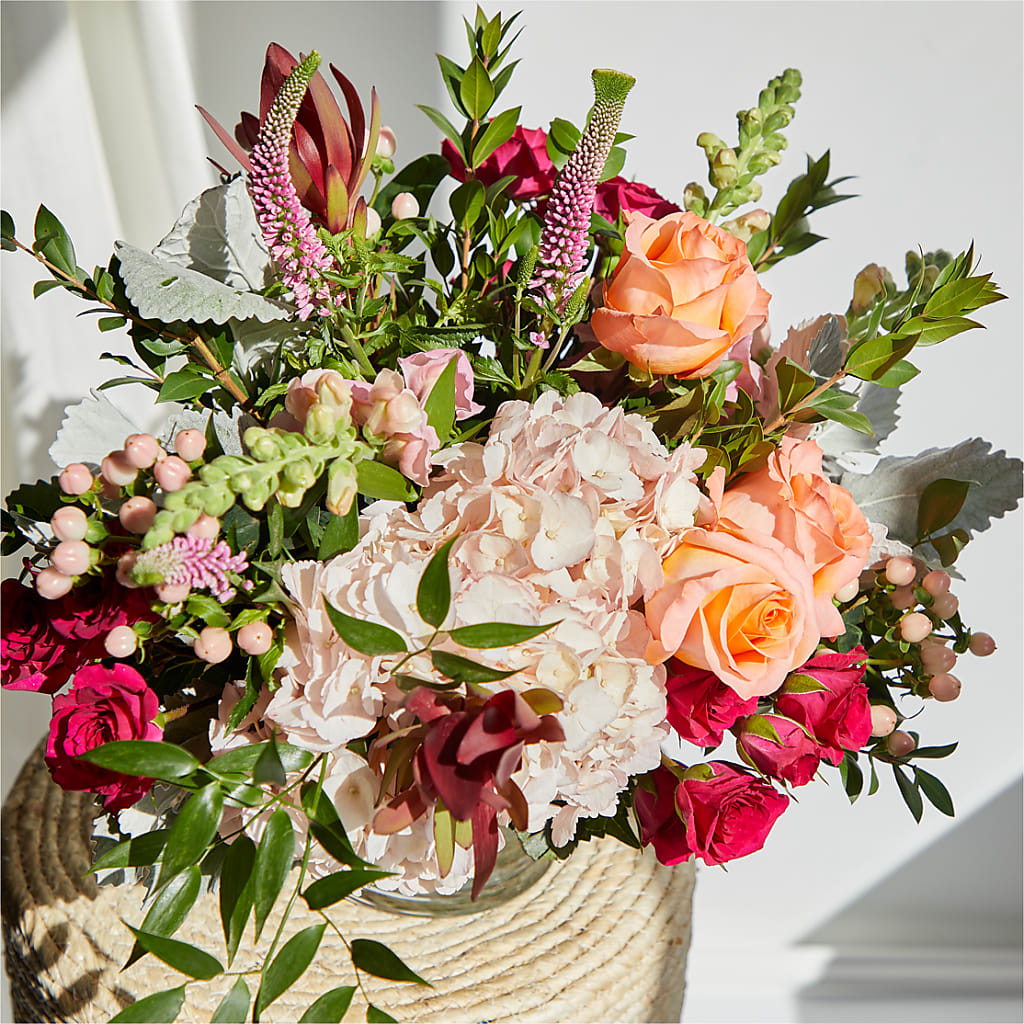 Glitz & Glam Bouquet – FLOWER HOUSE PLANTS & BLOOMS, Willowick OH