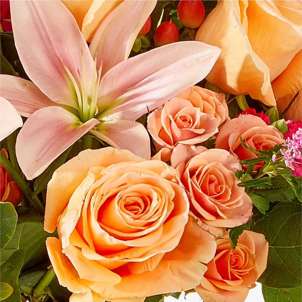 Bisous Bouquet – FLOWER HOUSE PLANTS & BLOOMS, Willowick OH