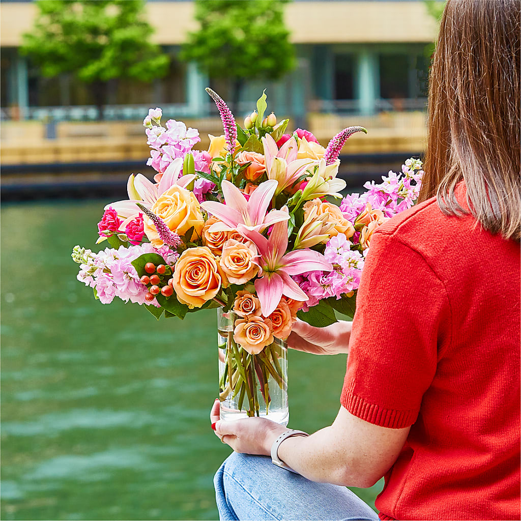 Bisous Bouquet – FLOWER HOUSE PLANTS & BLOOMS, Willowick OH