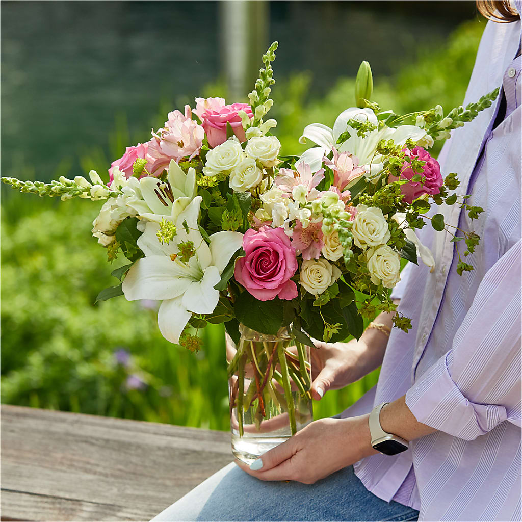 Fondly Bouquet – FLOWER HOUSE PLANTS & BLOOMS, Willowick OH